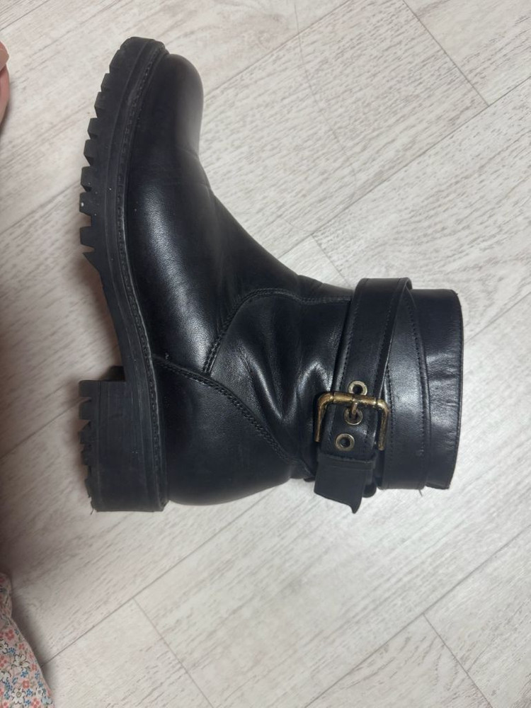 슈콤마보니 (새상품아님)230사이즈 판매--3