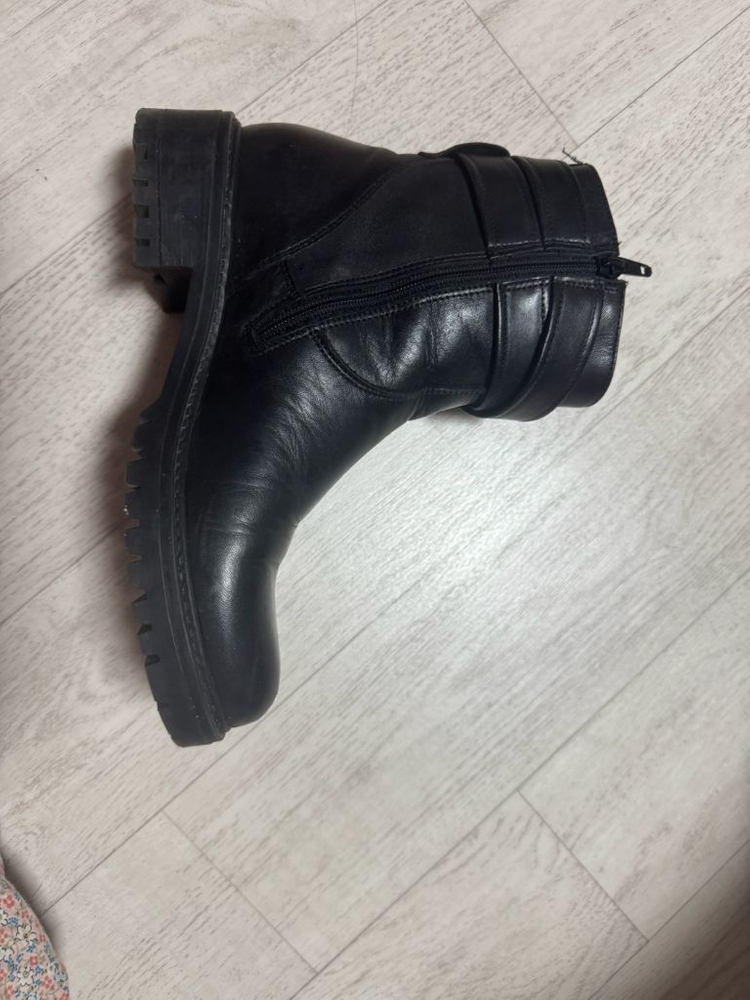 슈콤마보니 (새상품아님)230사이즈 판매--5