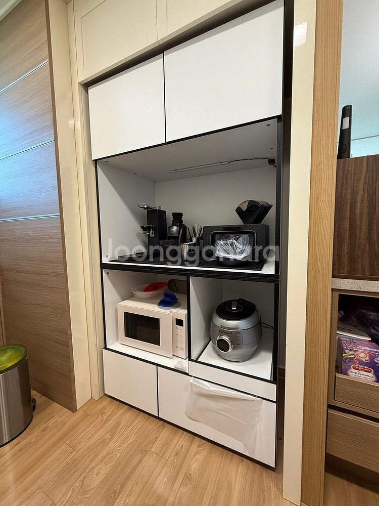 리센트 커스텀 홈카페 수납장--0