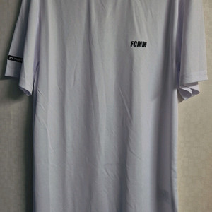 FCMM 화이트 반팔 티셔츠 M