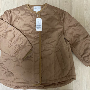 써스데이아일랜드점퍼