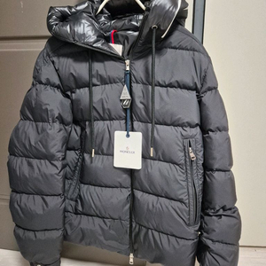 몽클레어 남자패딩