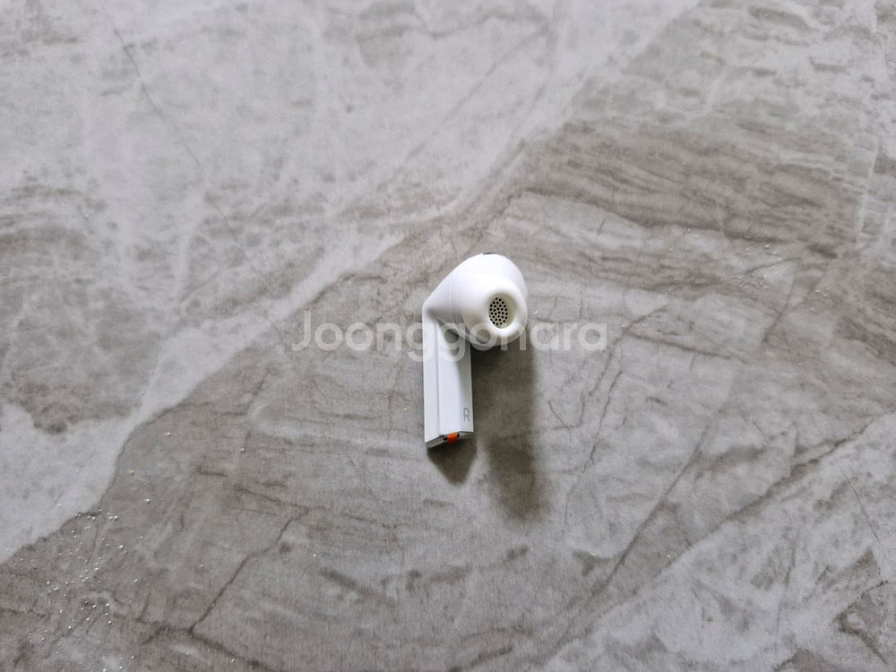 버즈3프로 오른쪽유닛--1