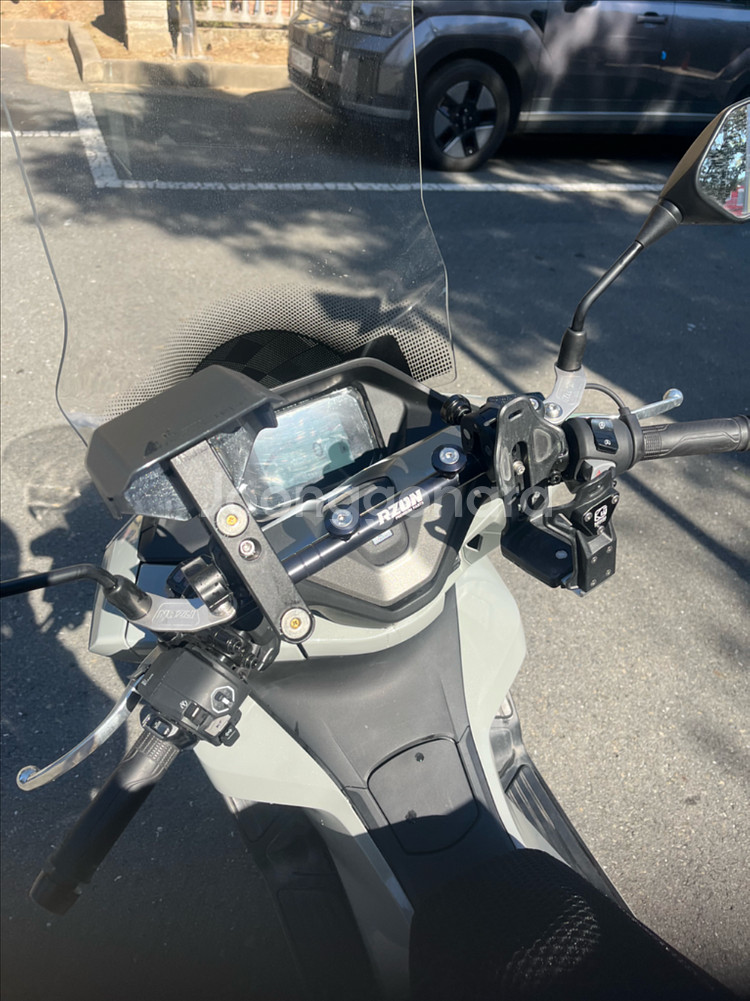 pcx125 2025년식 그레이색상 판매합니다--3