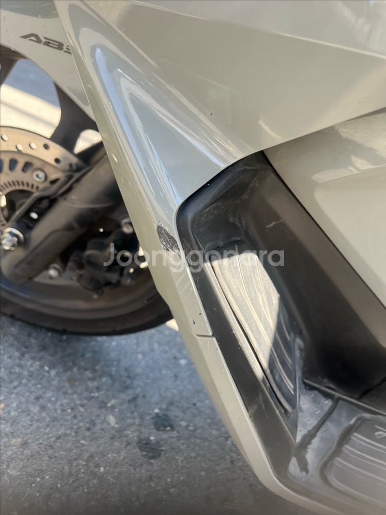 pcx125 2025년식 그레이색상 판매합니다--6