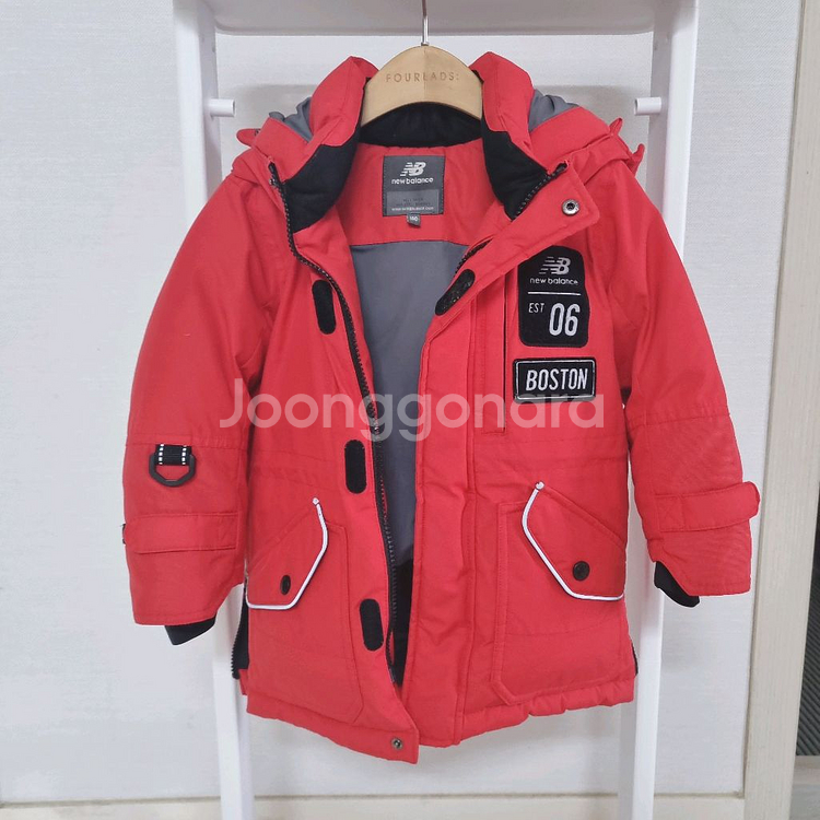 아동 뉴발란스 100사이즈 패딩팝니다. 택포--0