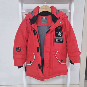 아동 뉴발란스 100사이즈 패딩팝니다. 택포