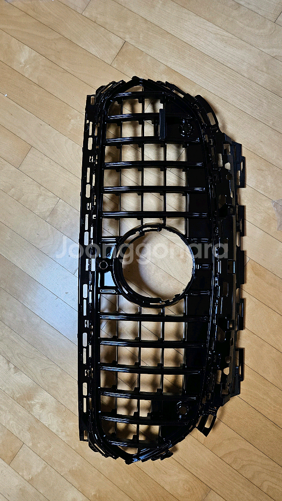 벤츠 w214 E클래스용 세로그릴 블랙 애프터마켓 신품--2