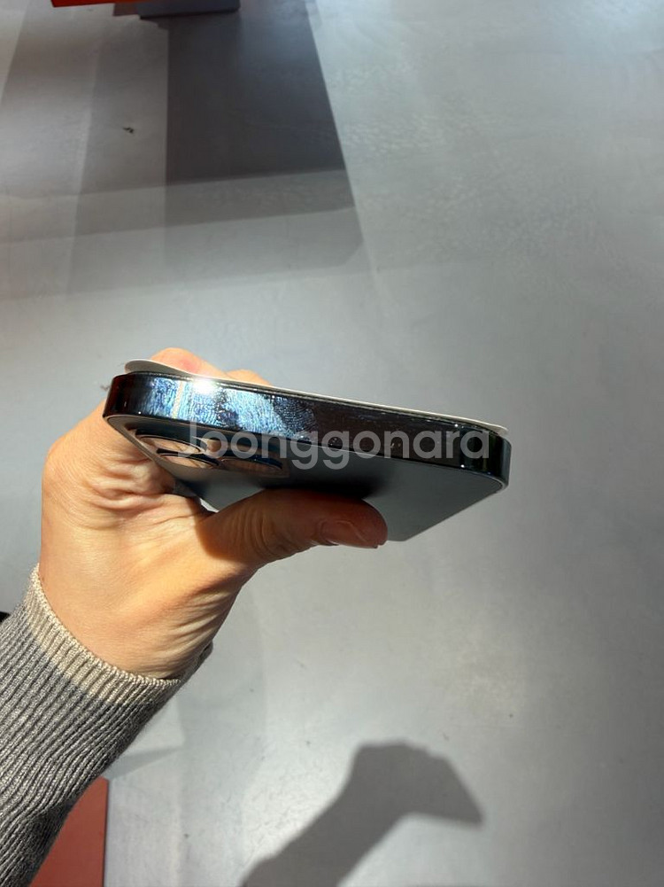 아이폰 12pro 128기가 퍼시픽블루 아주 깨끗해요!--4