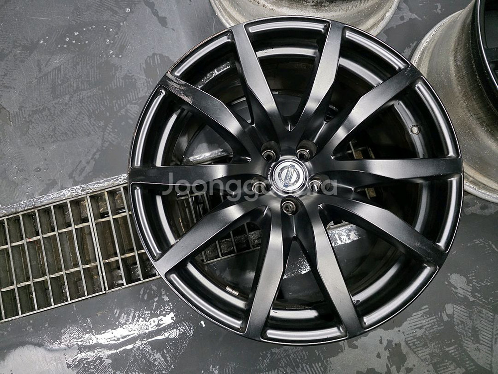 GTR R35 순정휠 20인치--4