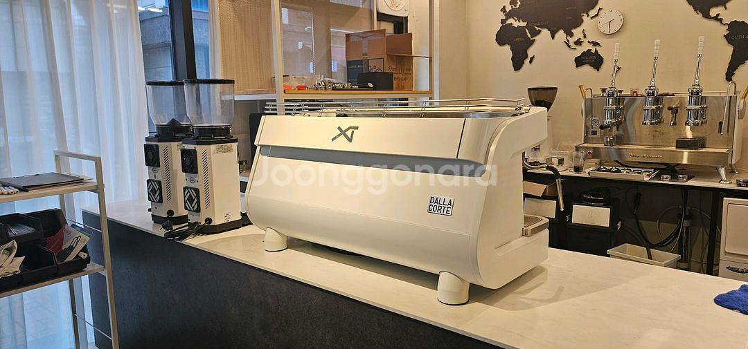 달라꼬르테 XT 3그룹 커피머신 (23년구매)--1