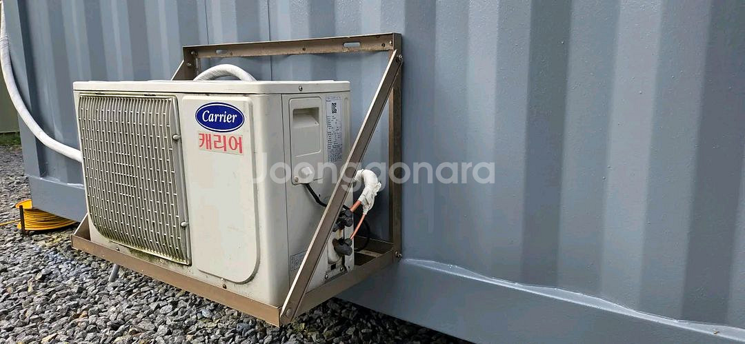 3x6 깨끗한 벽걸이 에어컨 설치된 컨테이너--1