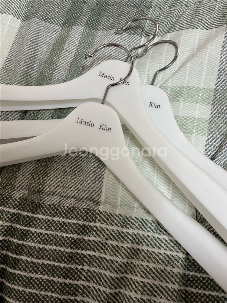 [free]마뗑킴옷걸이 새상품 판매합니다--0