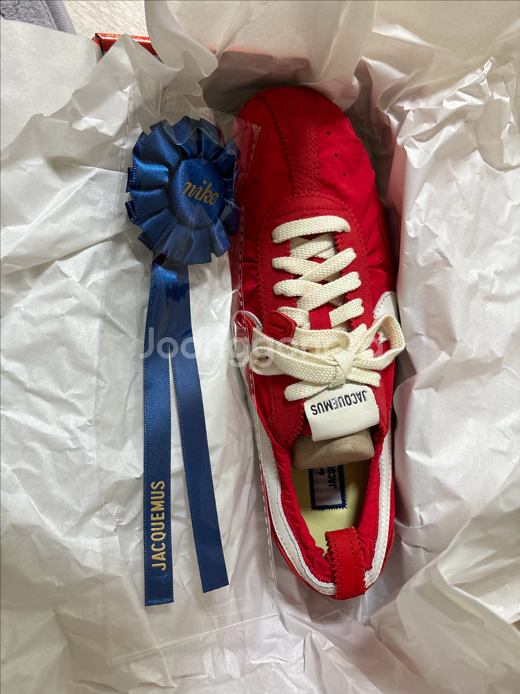 [265] 나이키 x 자크뮈스 문 슈 레드 스니커즈--1