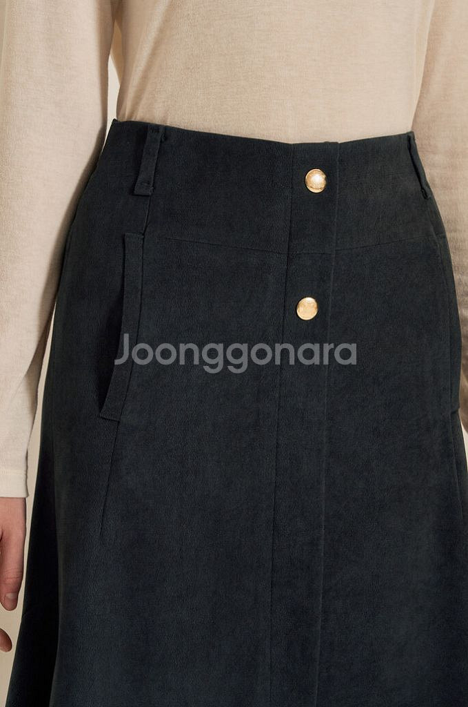 SJSJ 버튼 슬릿 플레어 스커트 택도 안 뗀 새상품--1