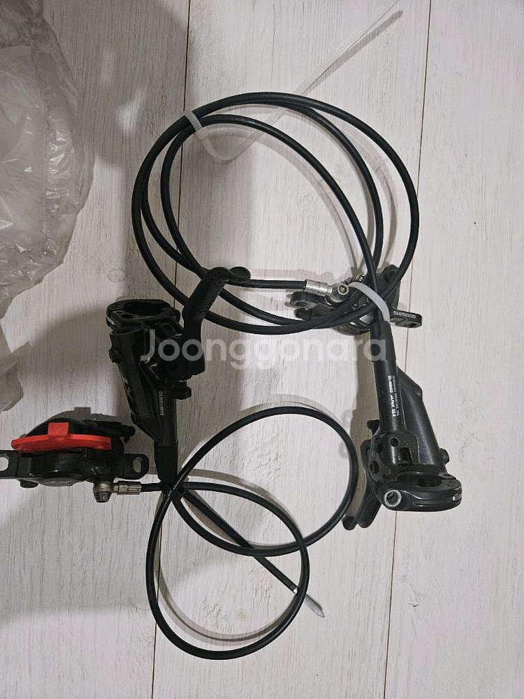 시마노 XT 8000 유압 브레이크와 변속레버--0