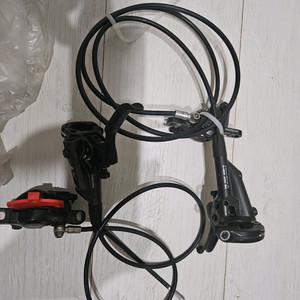 시마노 XT 8000 유압 브레이크와 변속레버