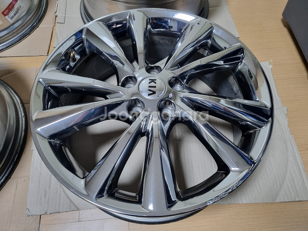 더뉴카니발 19인치 크롬 휠 4개 SET 아산음봉--4