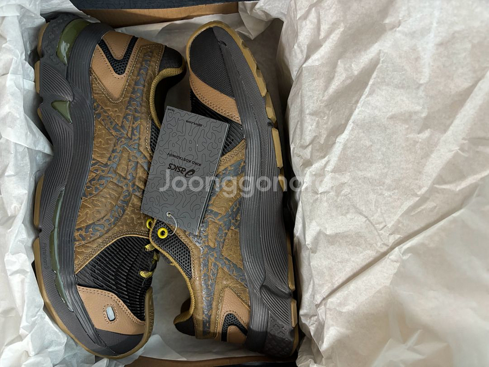 [270] 아식스 x 키코 코스타디노브 스니커즈 브라운--0