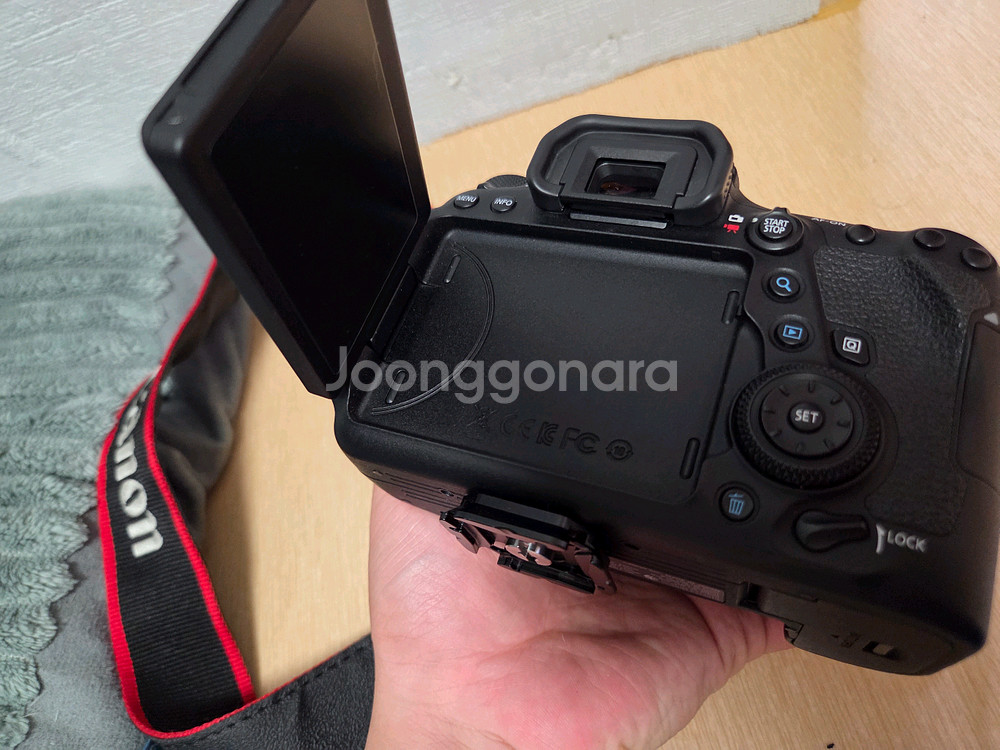 캐논 EOS 6D Mark 2 풀프레임 카메라--3