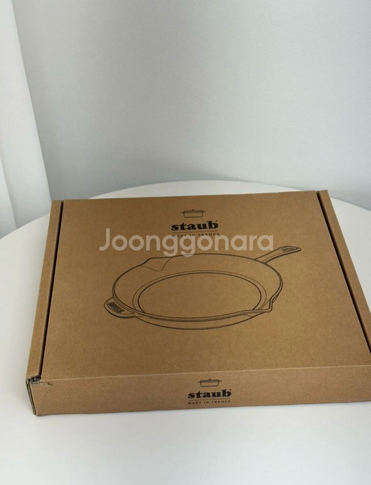 스타우브 무쇠주물 프라이팬 후라이팬 26cm 무광블랙--1