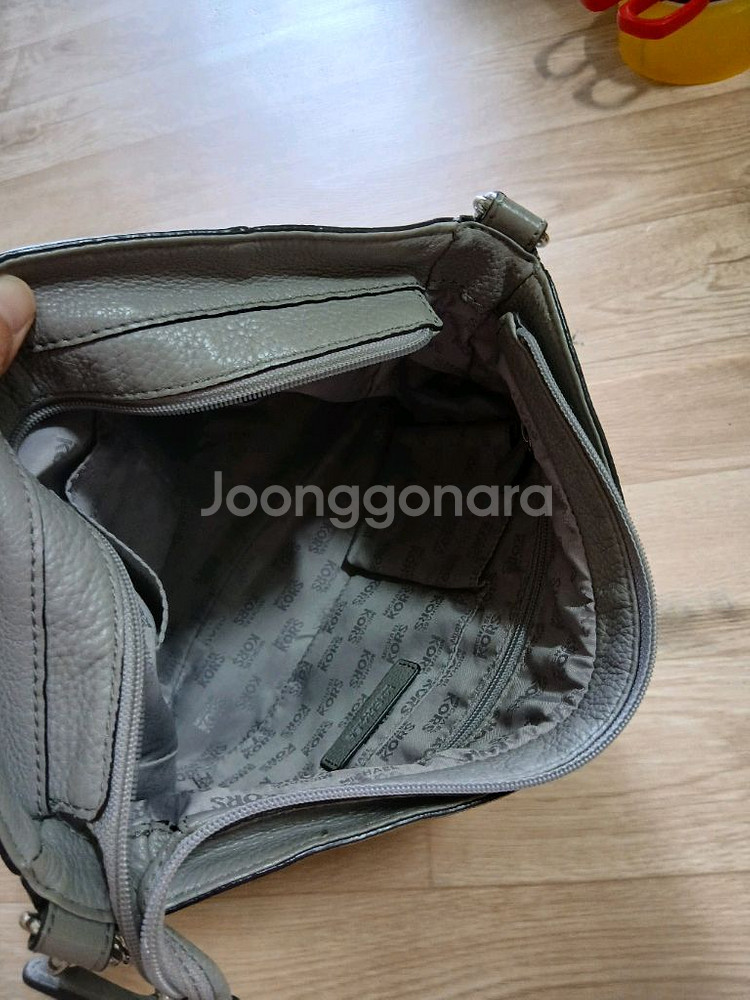 마이클코어스 소가죽가방--3