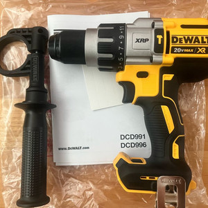 디월트 충전해머드릴 dcd996본체만
