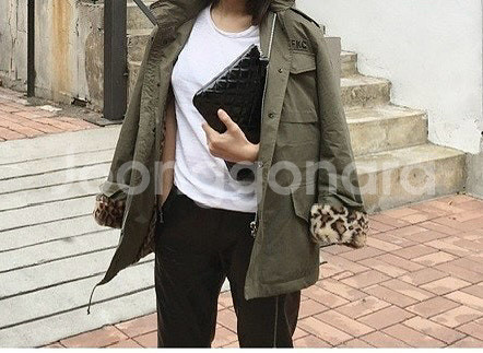 한연아 쇼트벗스터닝 쇼트 레오파드 항공 점퍼--0