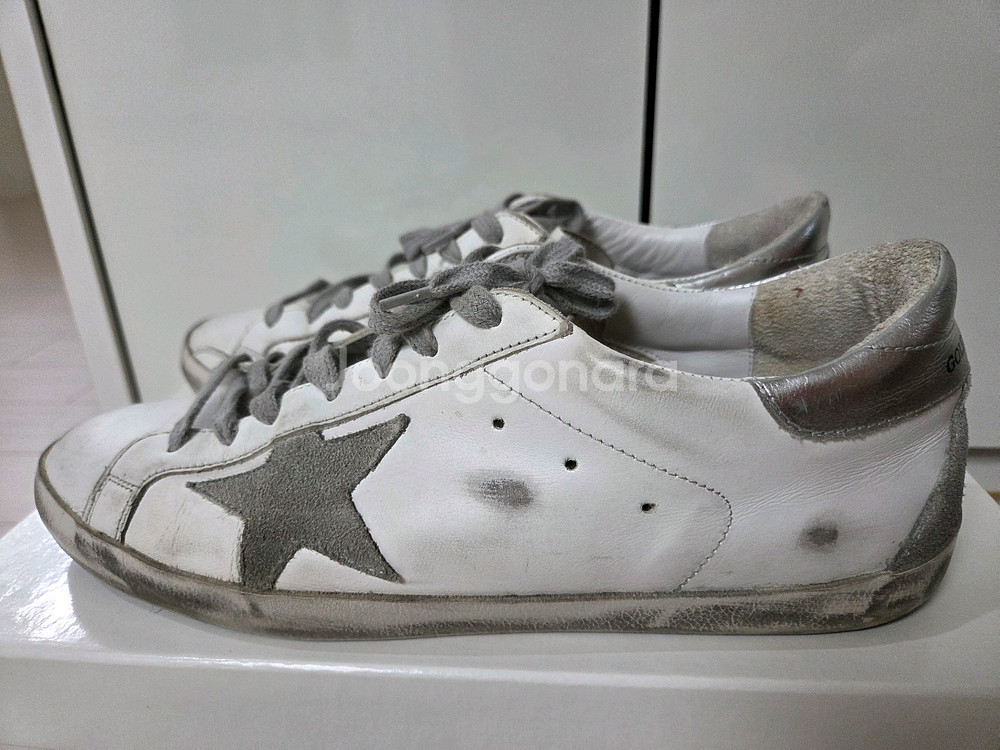 골든구스 실버탭 판매합니다.--0