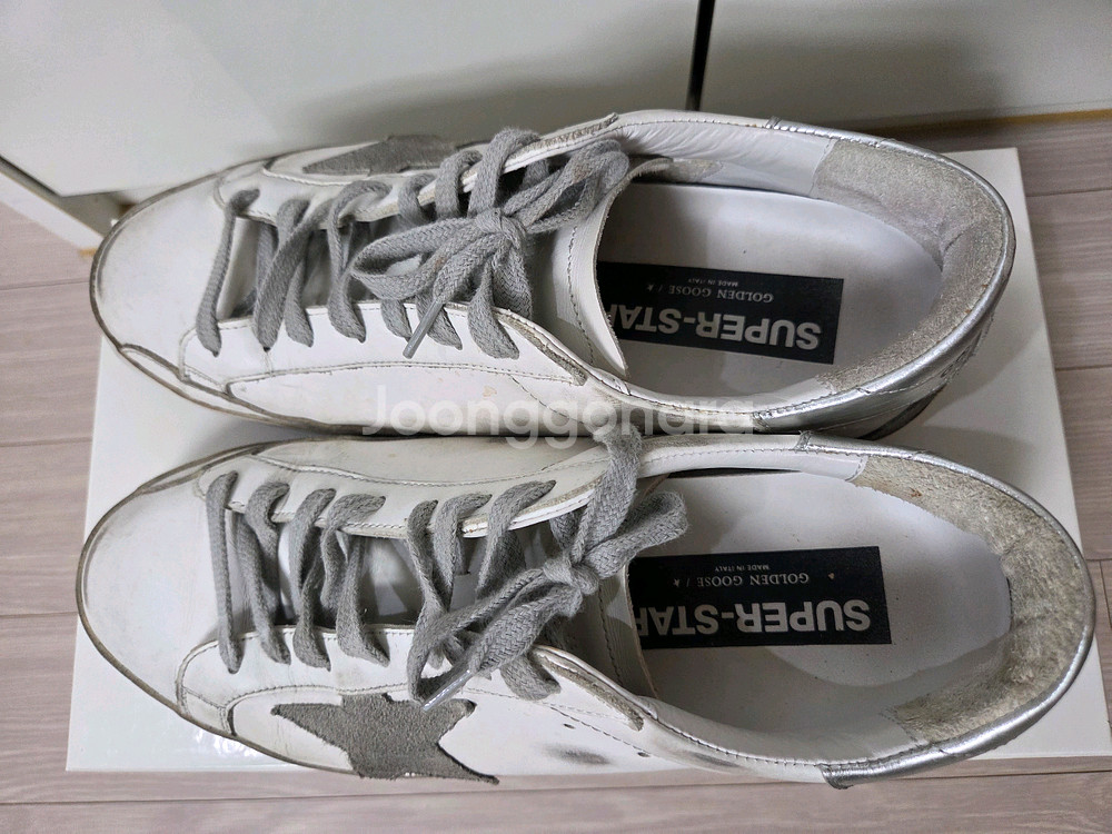 골든구스 실버탭 판매합니다.--1