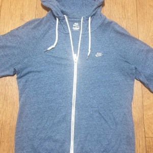 나이키 운동복 후드집업 95 사이즈입니다