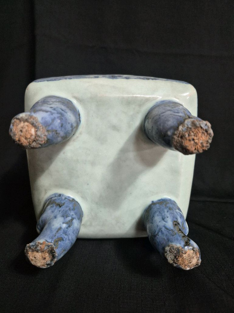 청화 백자 도자기 사각 향로 이미지