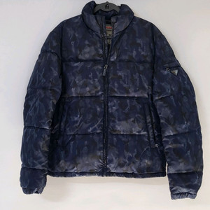 프라다 삼각로고 남성 105 카모플라쥬 패딩 자켓 점퍼