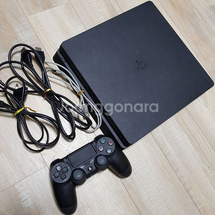 PS4 플스 슬림 1TB 팔아요 8.03ver _ 부산--0