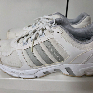 아디다스 판매합니다.