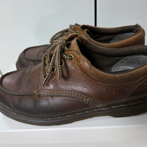 닥터마틴 270사이즈 판매합니다.