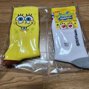 새상품 스폰지밥 스펀지밥 캐릭터 양말 2켤레 15000