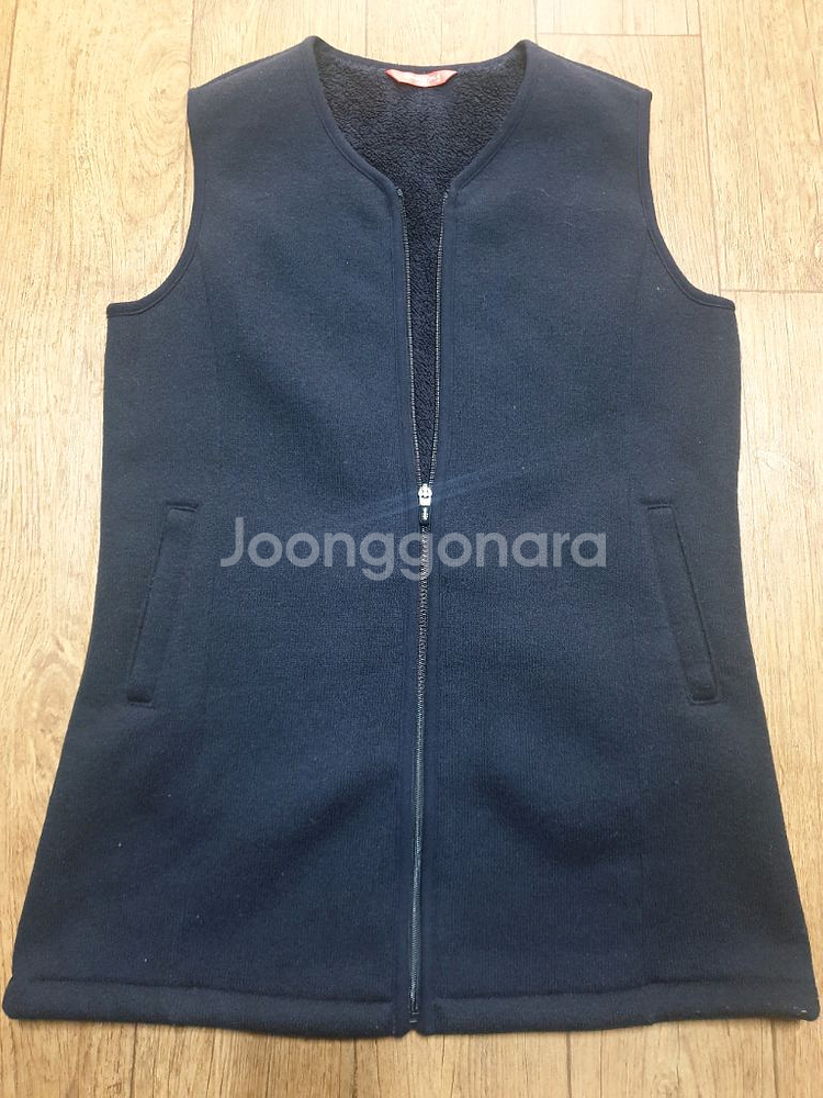 크로크다일 레이디 조끼 95 사이즈입니다--0