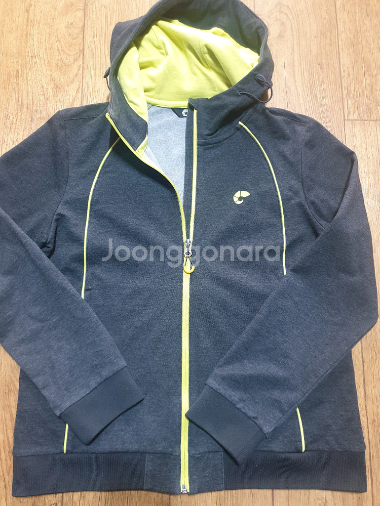 네파 후드집업 95~100 사이즈입니다--1