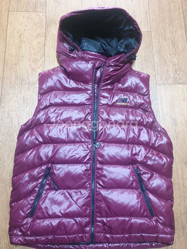 뉴발란스 패딩 후드조끼 95 사이즈입니다--0