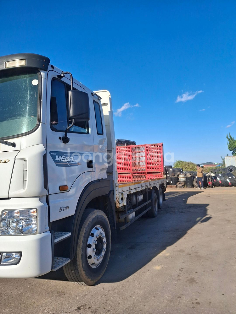 2009년식 5톤 메가트럭 와이드캡--0