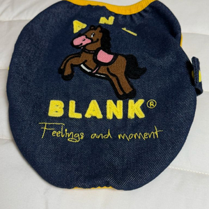 강아지브랜드 M사이즈 의류 2벌 일괄(앤블랭크 포독스)