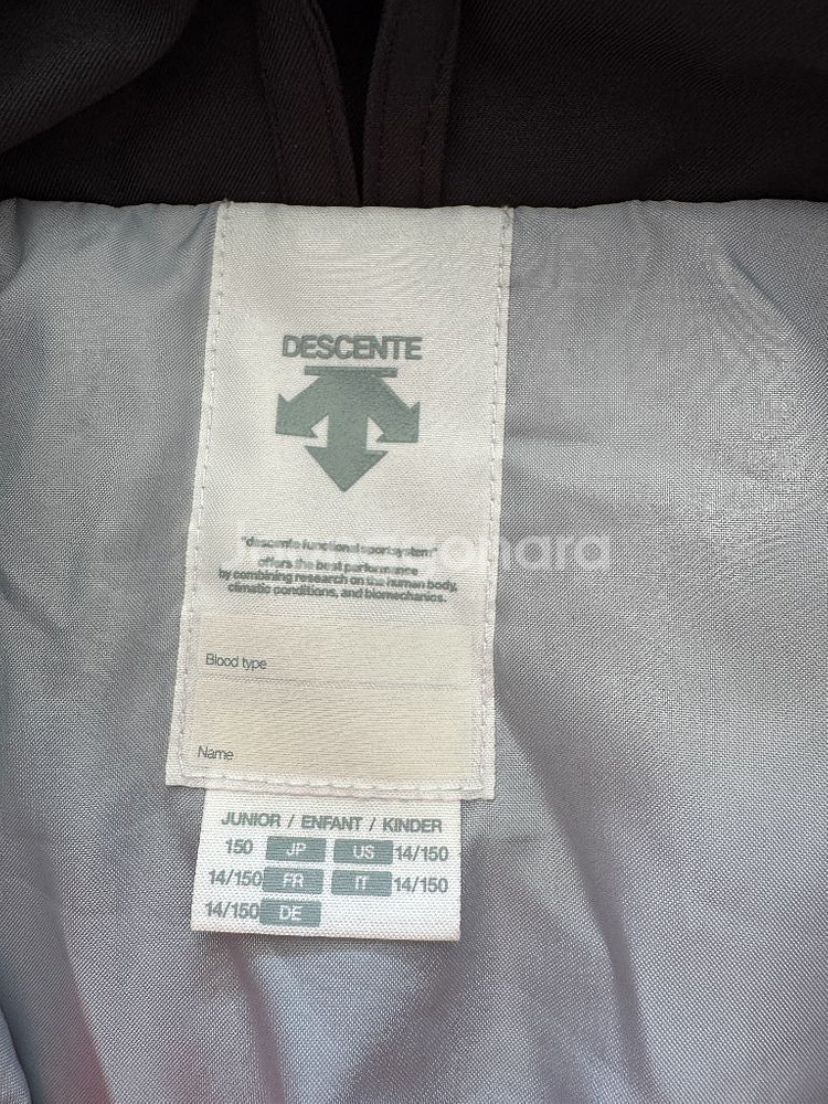 데상트 주니어 150 스키복 + 장갑--8