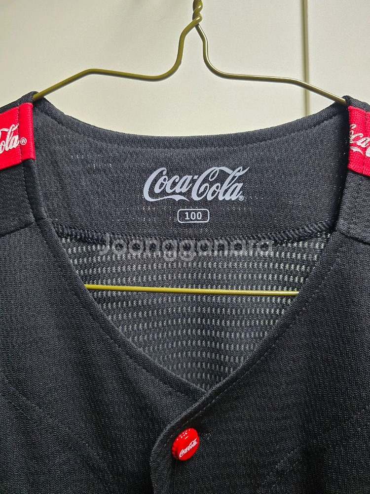 엘지트윈스 코카콜라 콜라보 유니폼 100사이즈--1