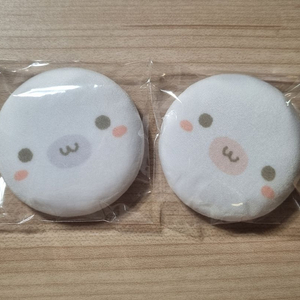 히나쿠우 케이크데이 폭신폭신 털 핀버튼