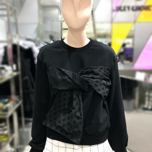 럭키슈에뜨 리본포인트 맨투맨 36