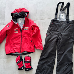 데상트 주니어 150 스키복 + 장갑