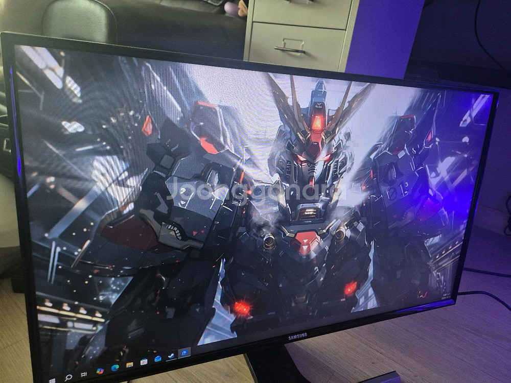 삼성 LED 27인치 모니터 겸 TV 깨끗하게 잘나와요--2