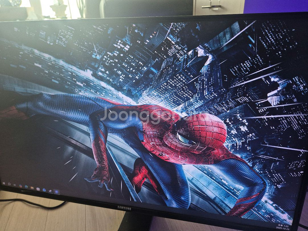 삼성 LED 27인치 모니터 겸 TV 깨끗하게 잘나와요--0