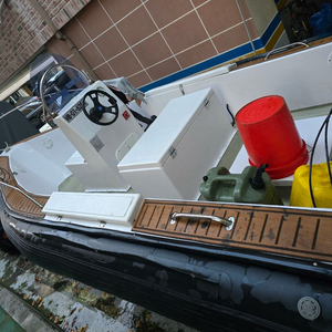 5인승 낚시용 배 판매합니다.